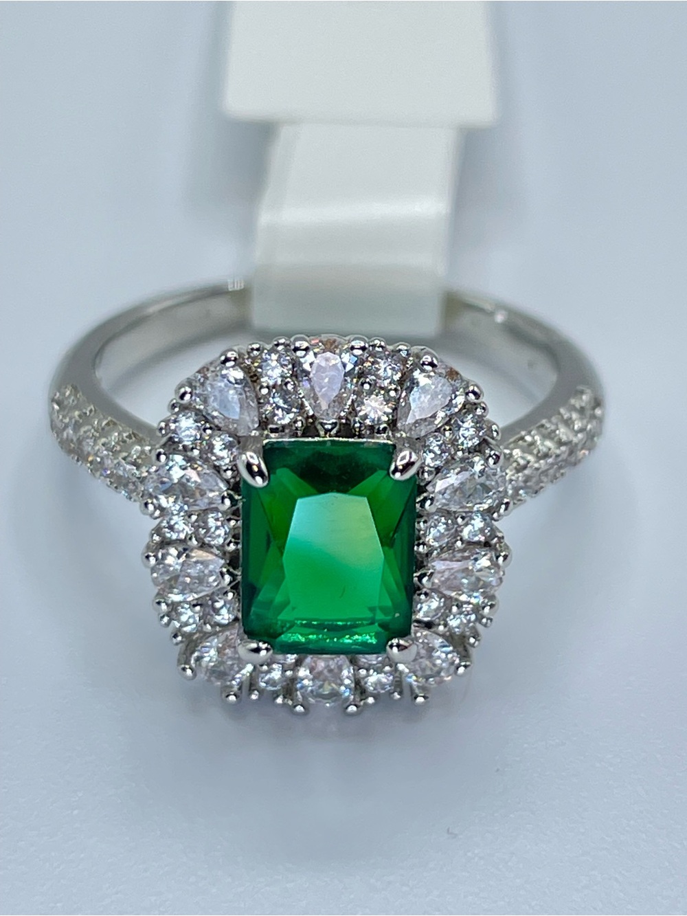 Swarovski Crystal Elements Green Crystal Halo Art Deco Ring Sz 8